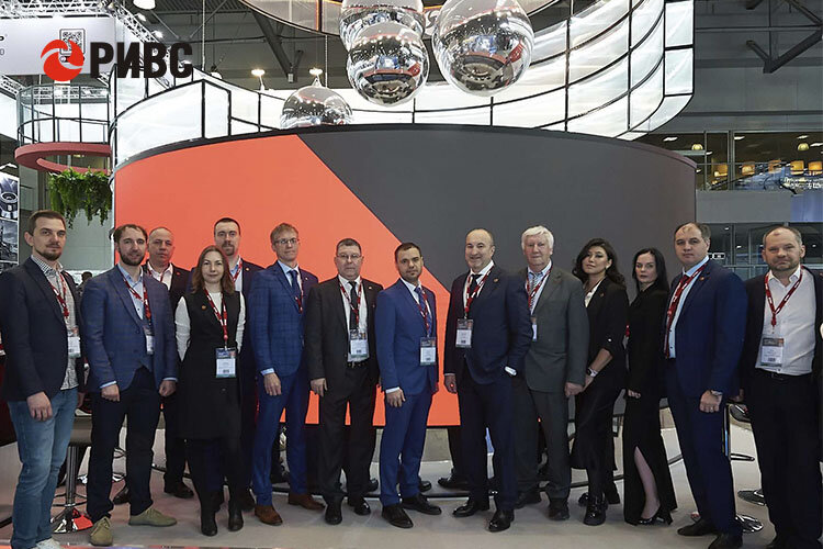 Представители НПО "РИВС" на выставке