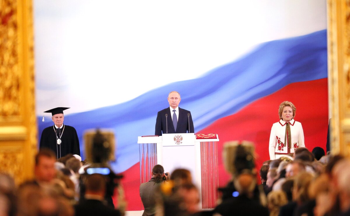 Новоизбранный президент России выступает на торжественной церемонии инаугурации с речью и произносит присягу народу.  Фото: пресс-служба Администрации президента РФ / kremlin.ru