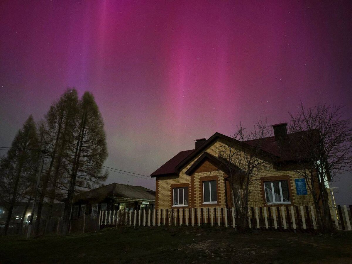 Что-то непонятное пролетело в небе. Видели во многих регионах России,  Белоруссии и Украины | Lemka27.S | Дзен