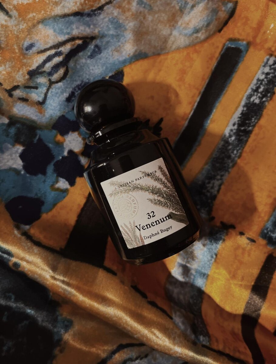 «Venenum 32» от L'Artisan Parfumeur. Фото пользователя Fragrantica EvelineEvie.