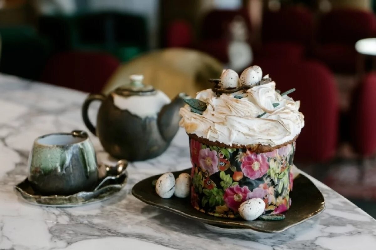    Малиновые, фисташковые, лавандовые.