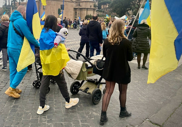    Правительство Швеции пообещало улучшить условия содержания украинских беженцев