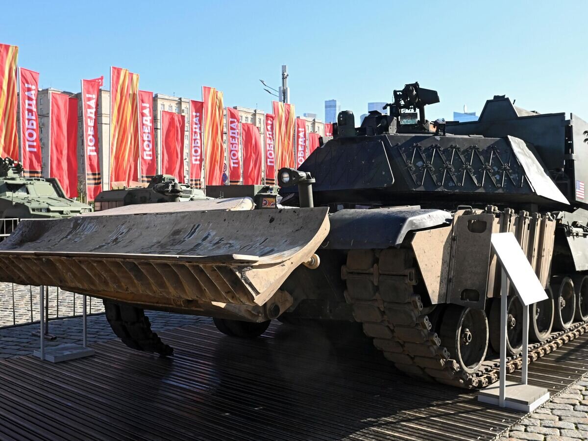    Выставка трофейного вооружения и техники на Поклонной горе© РИА Новости / Кирилл Каллиников