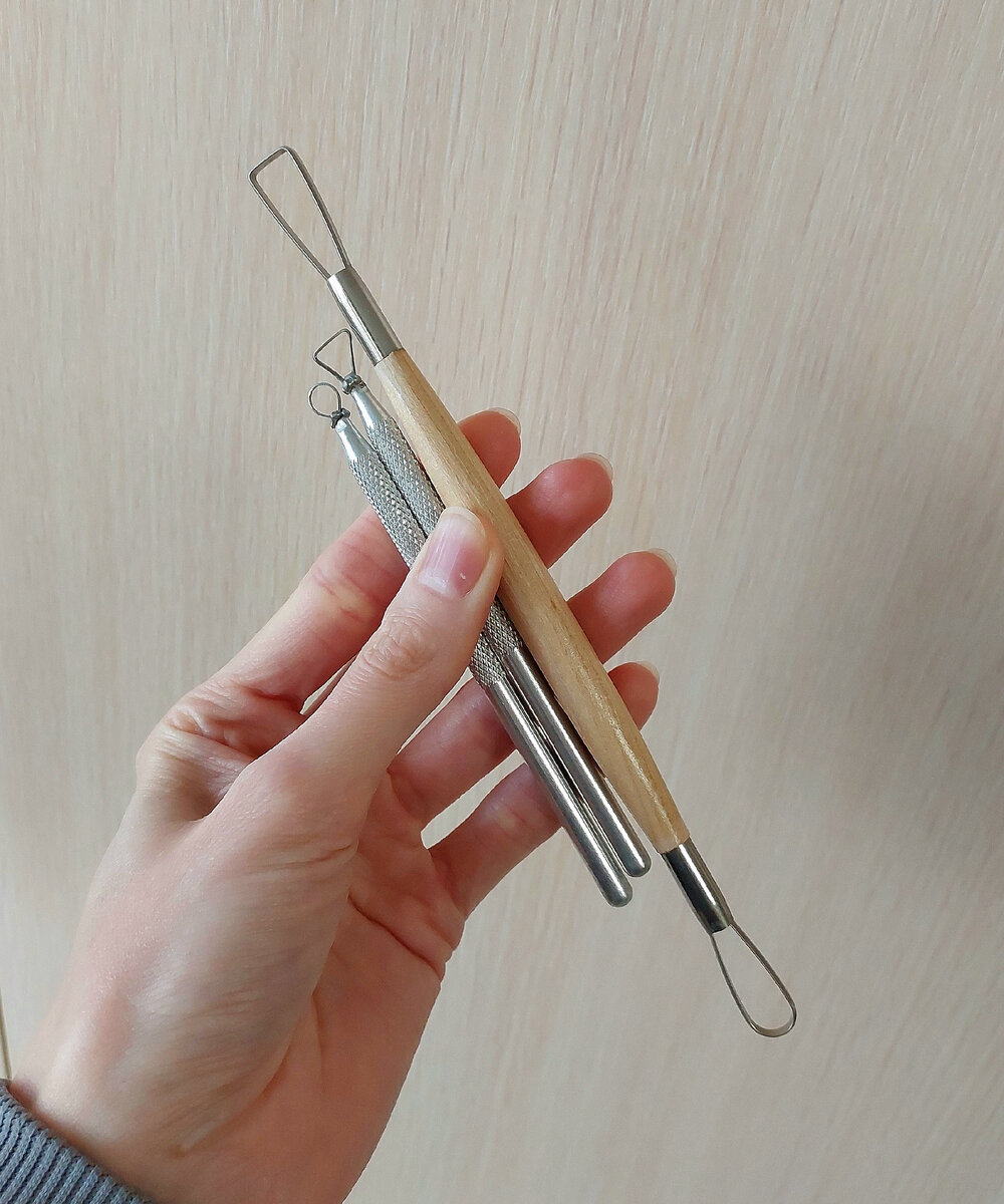 Стеки-петли для работы с глиной. Фото автора.