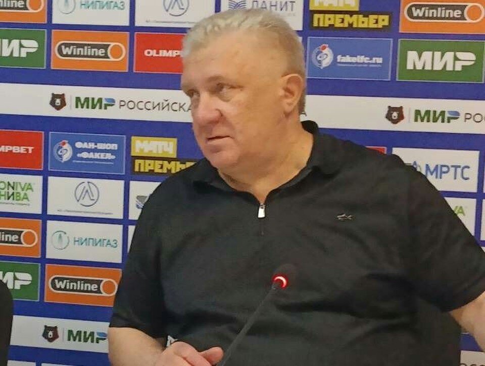    Уже после матча с "Ростовом" Сергей Ташуев начал "смотреть на выход". Юрий КОЗЛОВ