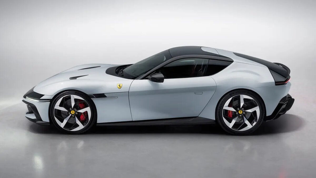 Ferrari 12 Cilindri назван… в честь двигателя V12 | TopGear | Дзен