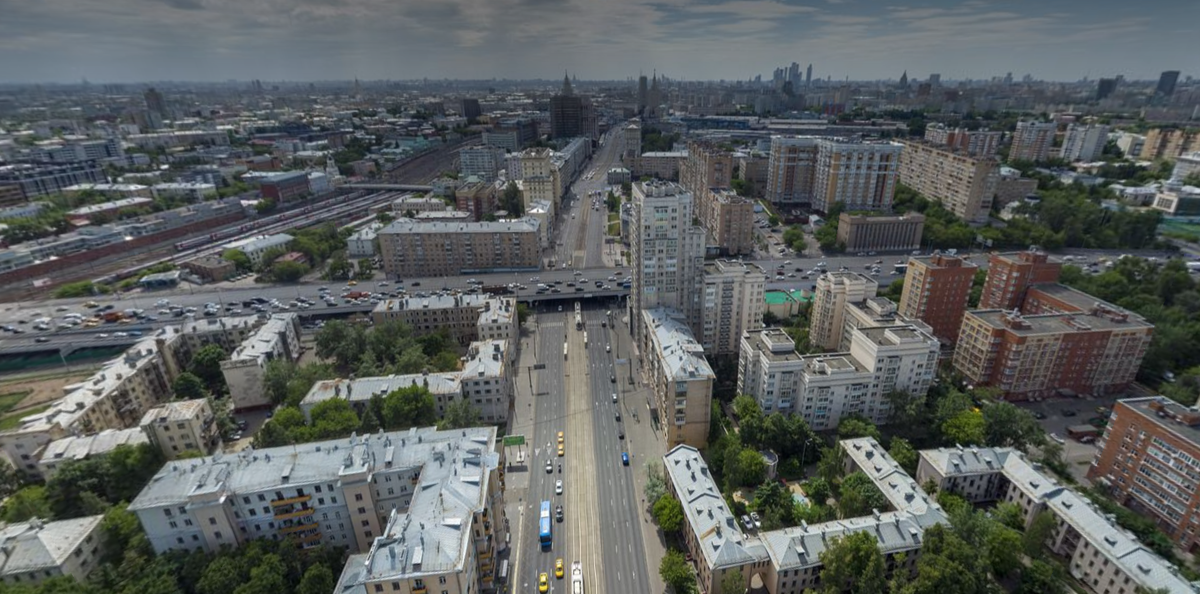 Русаковская эстакада, 2021. Вид от одноимённой улицы в сторону Комсомольской площади. Яндекс.Панорамы.