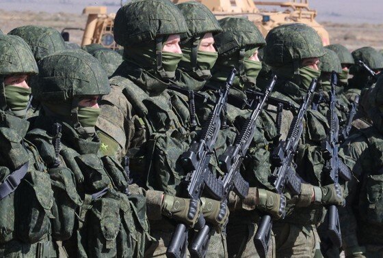    Военнослужащие ВС РФ