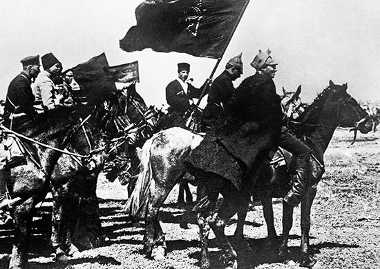 Части Первой Конной армии в походе. 1920 г. Фото: Военный энциклопедический словарь