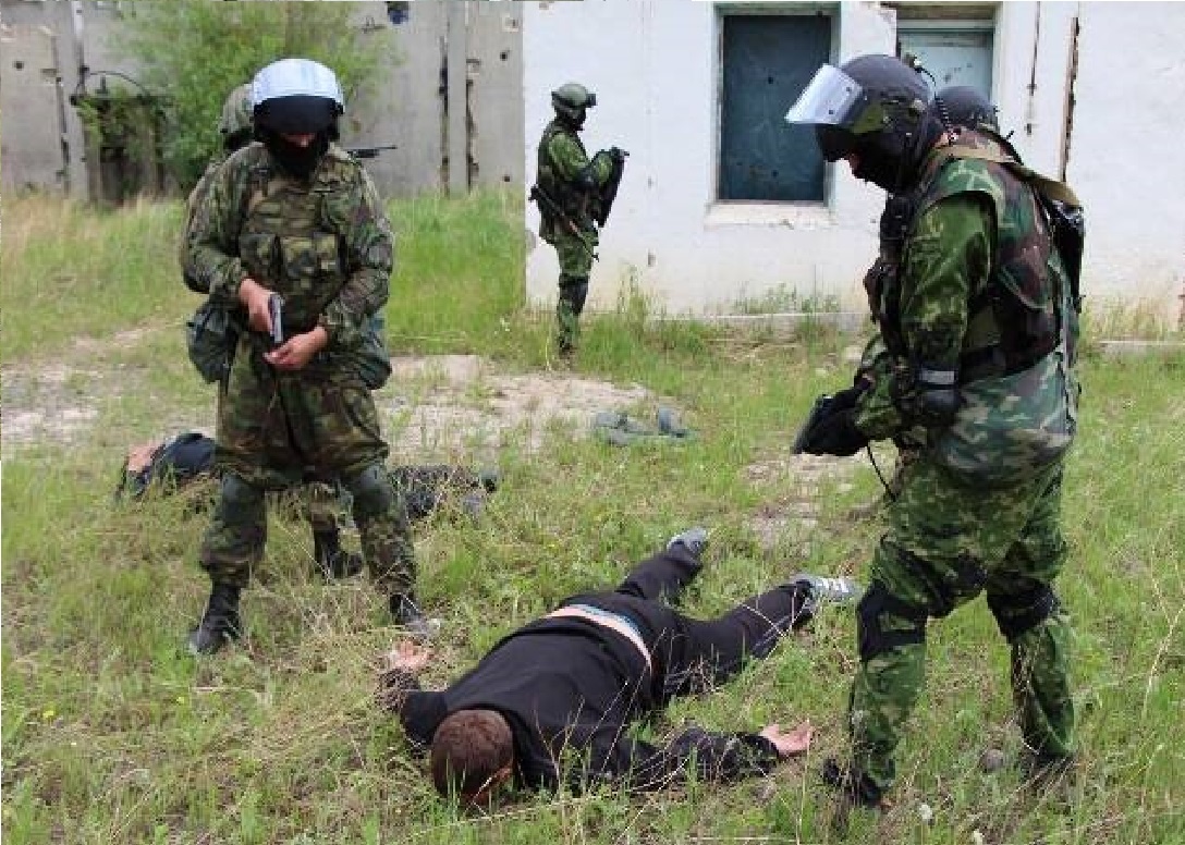 Тренировка по задержанию беглых заключённых.