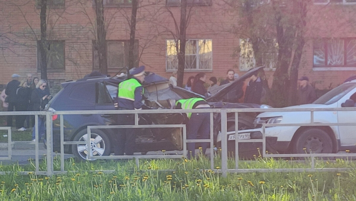 Опубликовано видео с места смертельного ДТП в Твери, снятое сразу после  аварии | ТИА | Новости Твери и Тверской области | Дзен