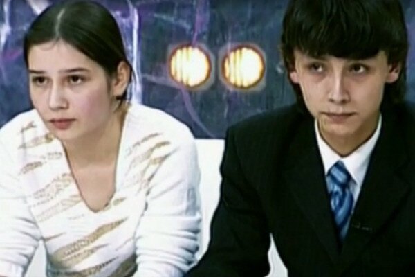 11-летня Валя и 19-летний Хабиб. Фото: кадр из передачи «Пусть говорят» на Первом канале. 