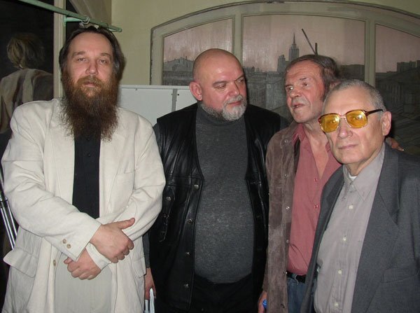 Южинская клоака: рядом с профессором стоит его наставник муджахед - бешеный враг русского народа, ну и два веселых сатаниста.  