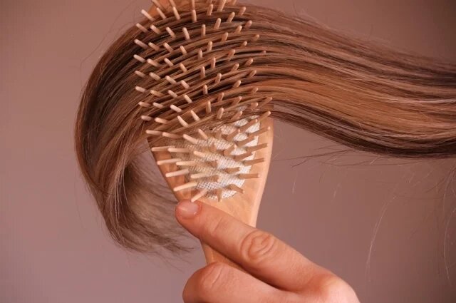    Какие продукты помогают от выпадения волос?