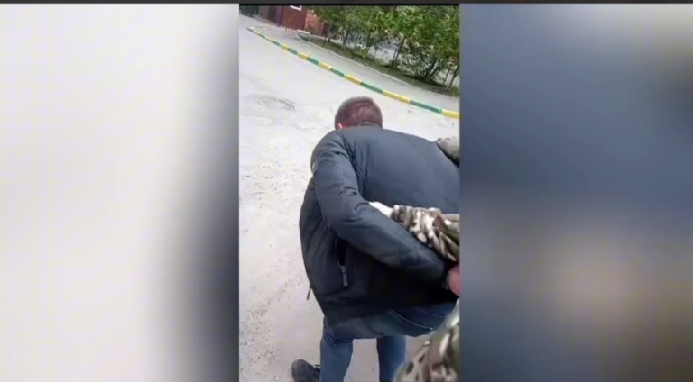    В Оренбурге задержан мужчина, который стрелял во дворе дома из ружья Марина Шарт