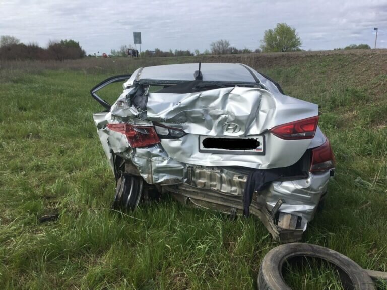    В Бузулукском районе большегруз выбил с дороги легковушку Марина Шарт