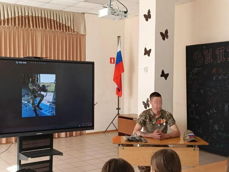    Боец СВО Марсель Бикметов из Сорочинска встретился со школьниками Марина Шарт