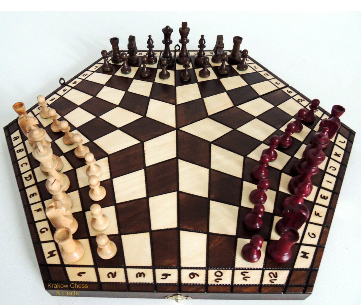 Шахматы на троих