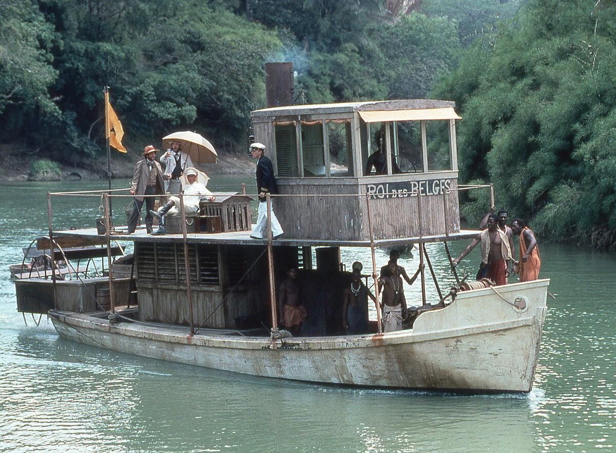 Кадр из фильма "Сердце тьмы" (1993)