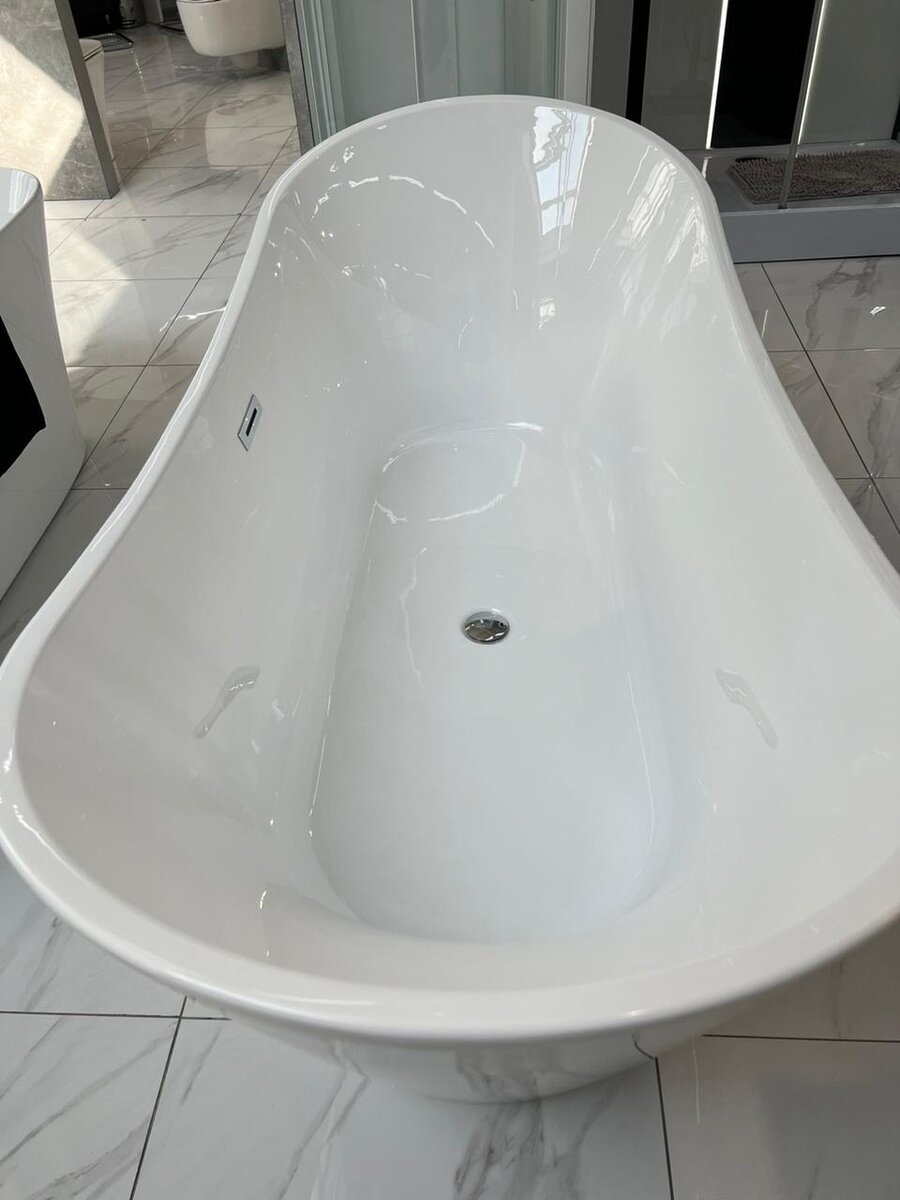 Высокие изголовья с двух сторон