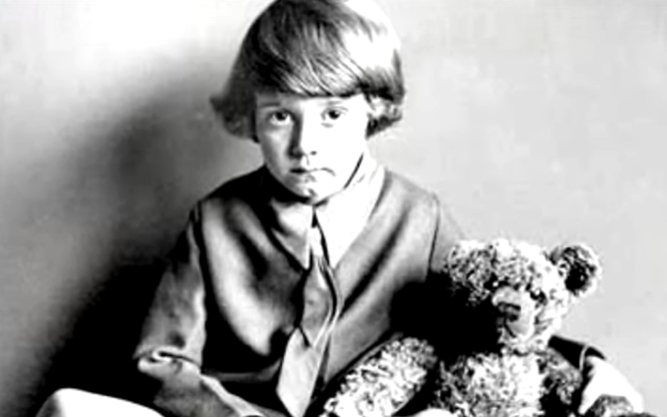 Реальный Кристофер Робин и прототип Винни-Пуха