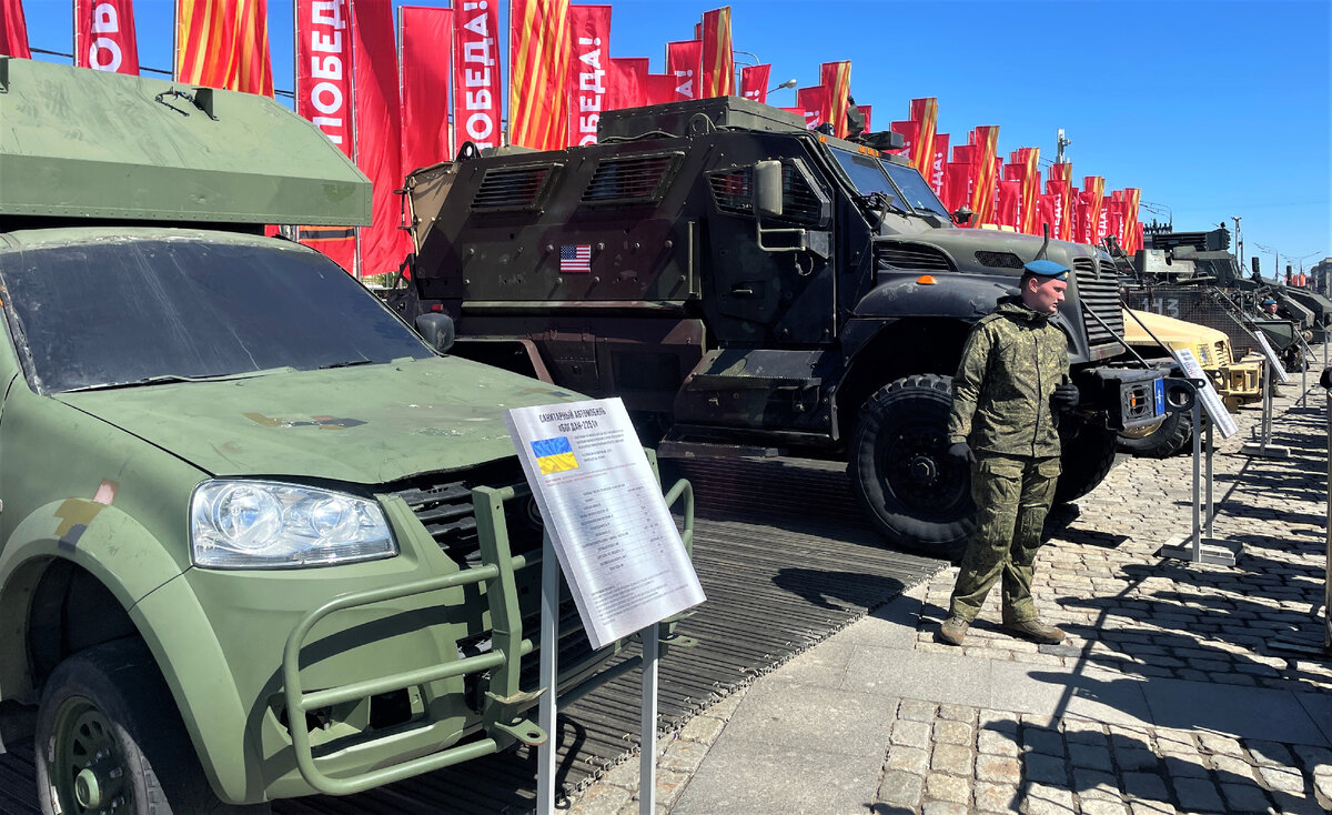 Трофеи военной техники из Украины и НАТО в Москве: оплавленный «Абрамс»,  немецкий «Леопард» на Поклонной горе | Авторемонт и техника | Дзен