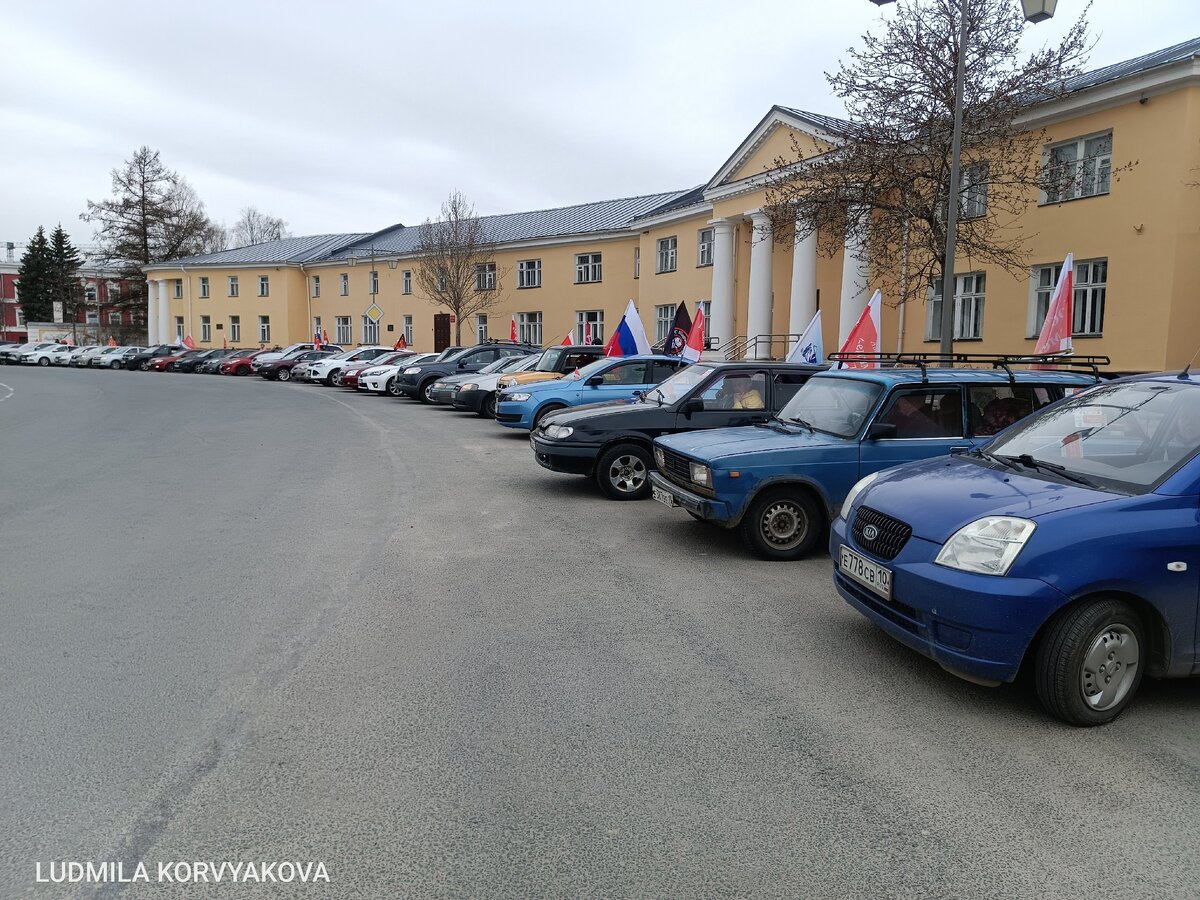    100 автомобилей участвуют в автопробеге «Победим вместе», стартовавшем в Петрозаводске