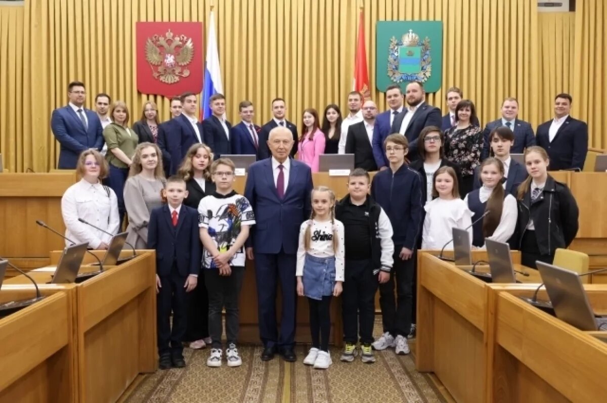    В Калуге наградили победителей конкурса рисунков «Наша Победа!»