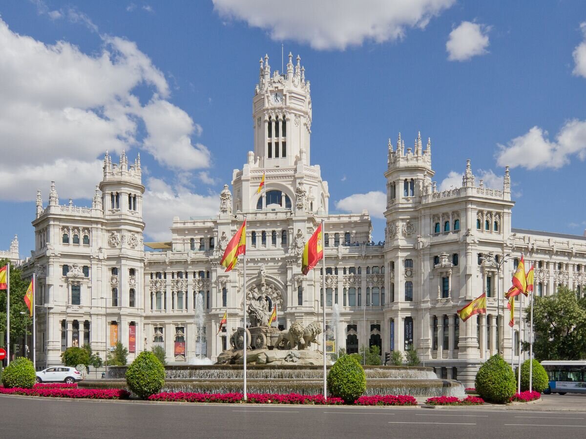    Дворец Сибелис в МадридеCC BY 3.0 / Carlos Delgado / Palace of Communications, Madrid, Spain