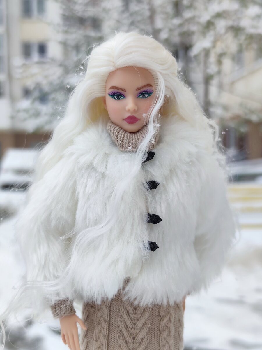 Barbie Looks #8 Андра, перепрошитая козочкой