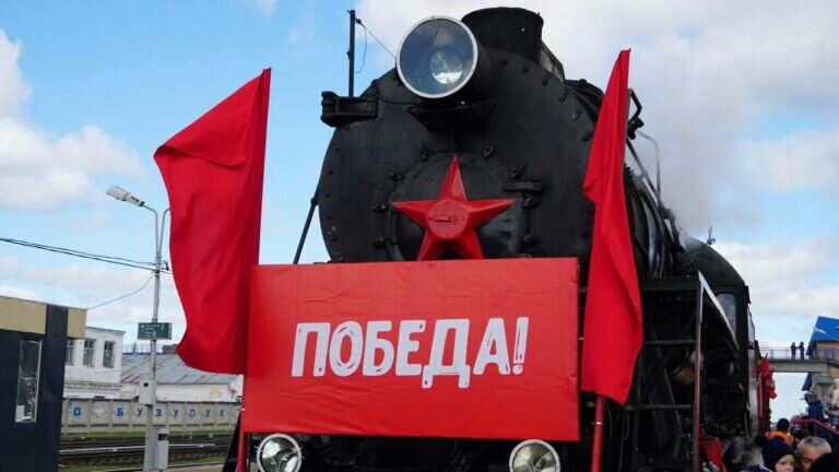    Сегодня, 4 мая, в Оренбуржье встретили «Поезд Победы» Марина Шарт