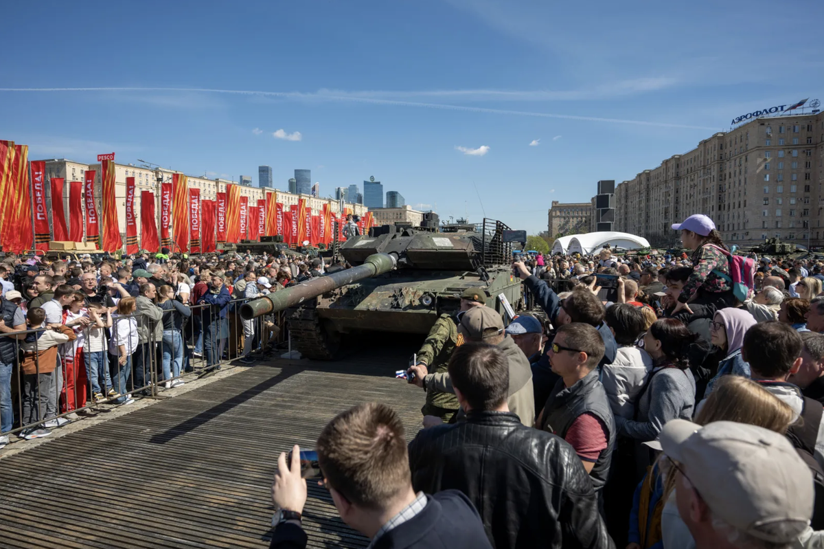 🟠🇩🇪📰(+)Spiegel: «Путинская выставка военных трофеев» (перевод с  немецкого) | Мекленбургский Петербуржец | Дзен