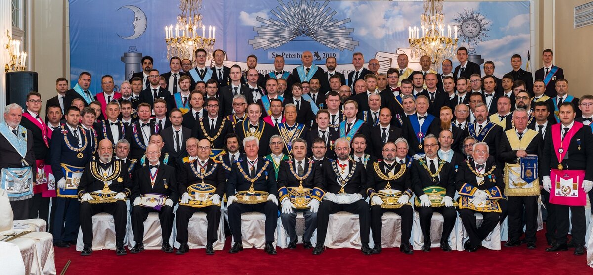 Очень страшные тайные масоны у всех на виду