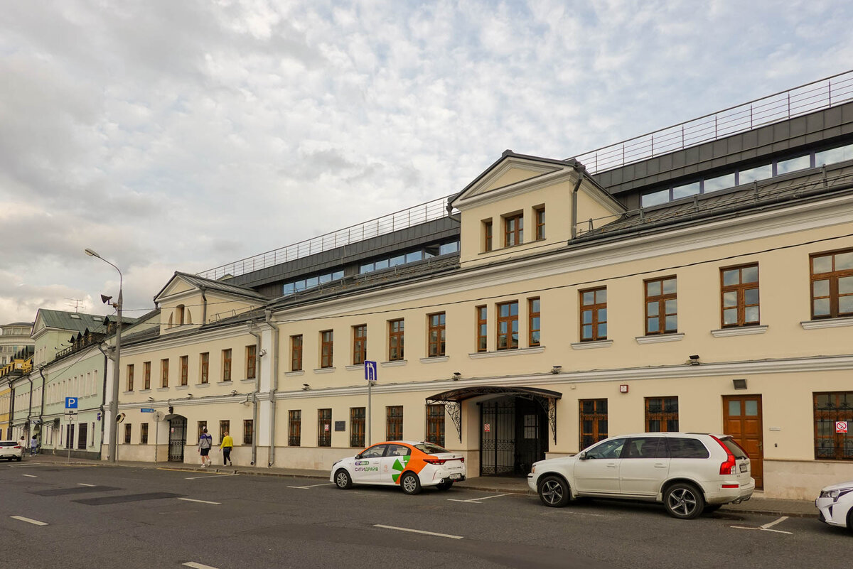 Очередное благоустройство затевается в центре Москвы. Снова всё перекопают,  будут менять бордюры и укладывать плитку | Самый главный путешественник |  Дзен