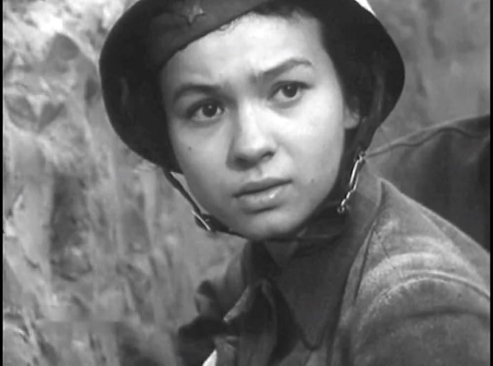 "Нет неизвестных солдат" https://www.kino-teatr.ru/kino/acter/w/sov/3690/foto/m4446/