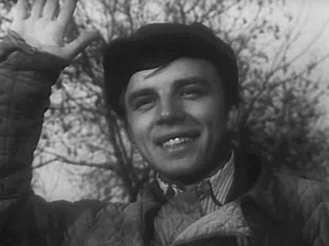 Алексей Инжеватов в фильме "Вызываем огонь на себя" https://www.kino-teatr.ru/kino/movie/sov/1296/foto/a8675/135240/#foto
