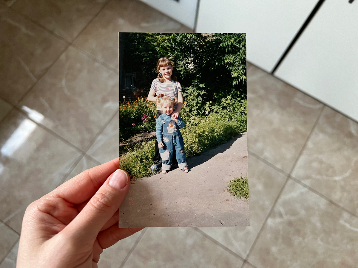 Я которая постарше)