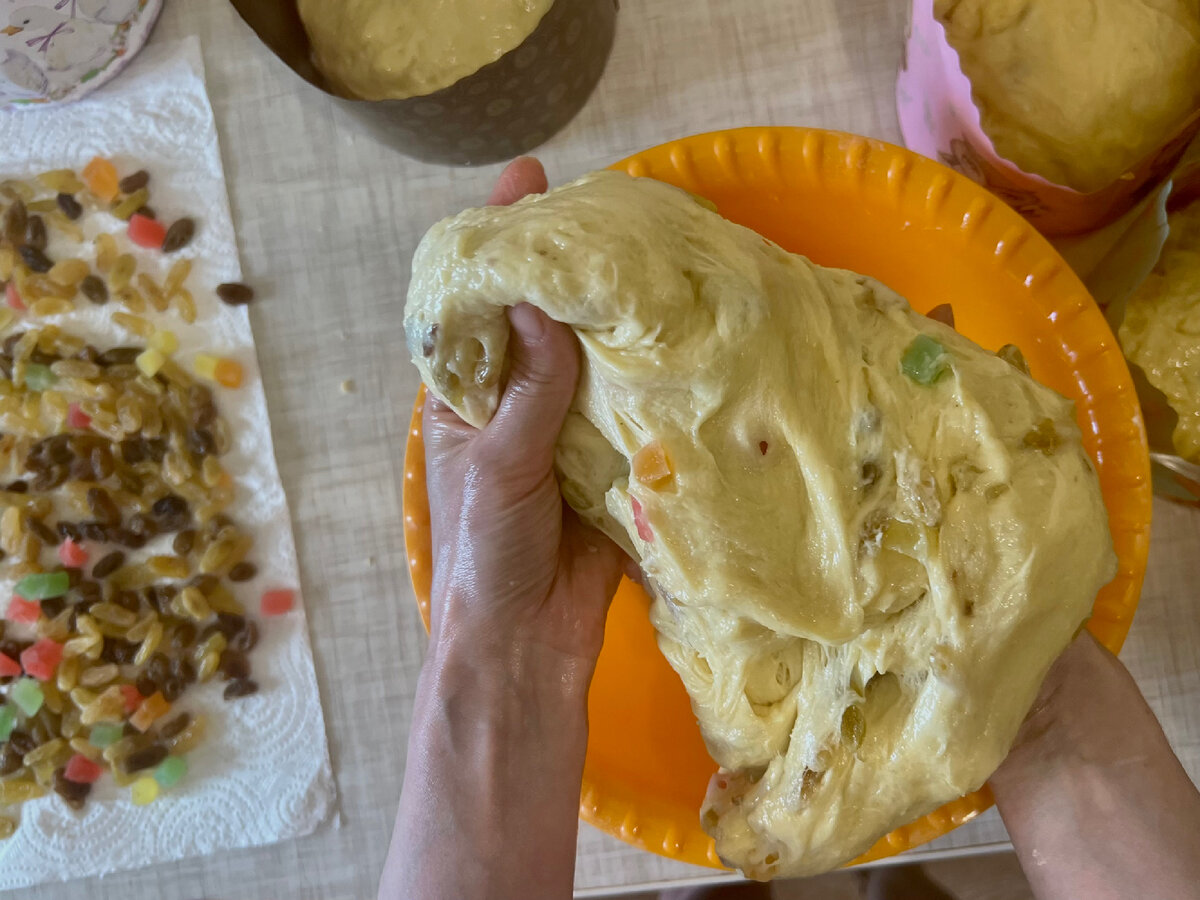 Сегодня я счастливый человек — напекла куличи, покрасила яйца