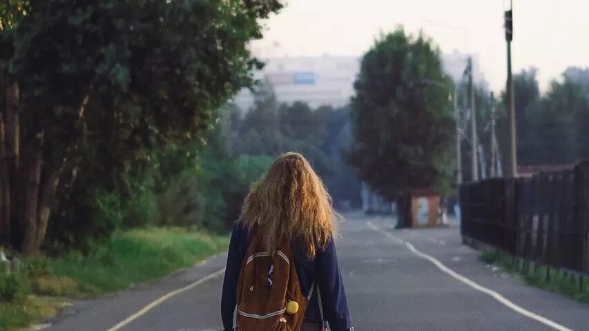 Прогулка перед сном «очистит» мысли. Фото: pixabay