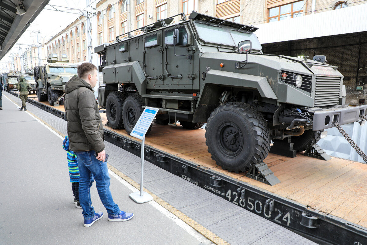 Тематический поезд «Сила в правде» посетил Санкт-Петербург в рамках  всероссийской акции Министерства обороны РФ | На страже Родины | Дзен