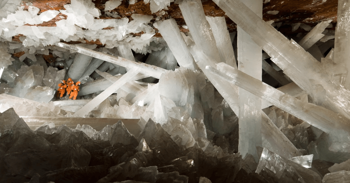 Кристальная пещера гигантов Мексика. Пещера кристаллов (Cueva de los cristales), Мексика. Гигантские Кристаллы пещеры Naica в Мексике.