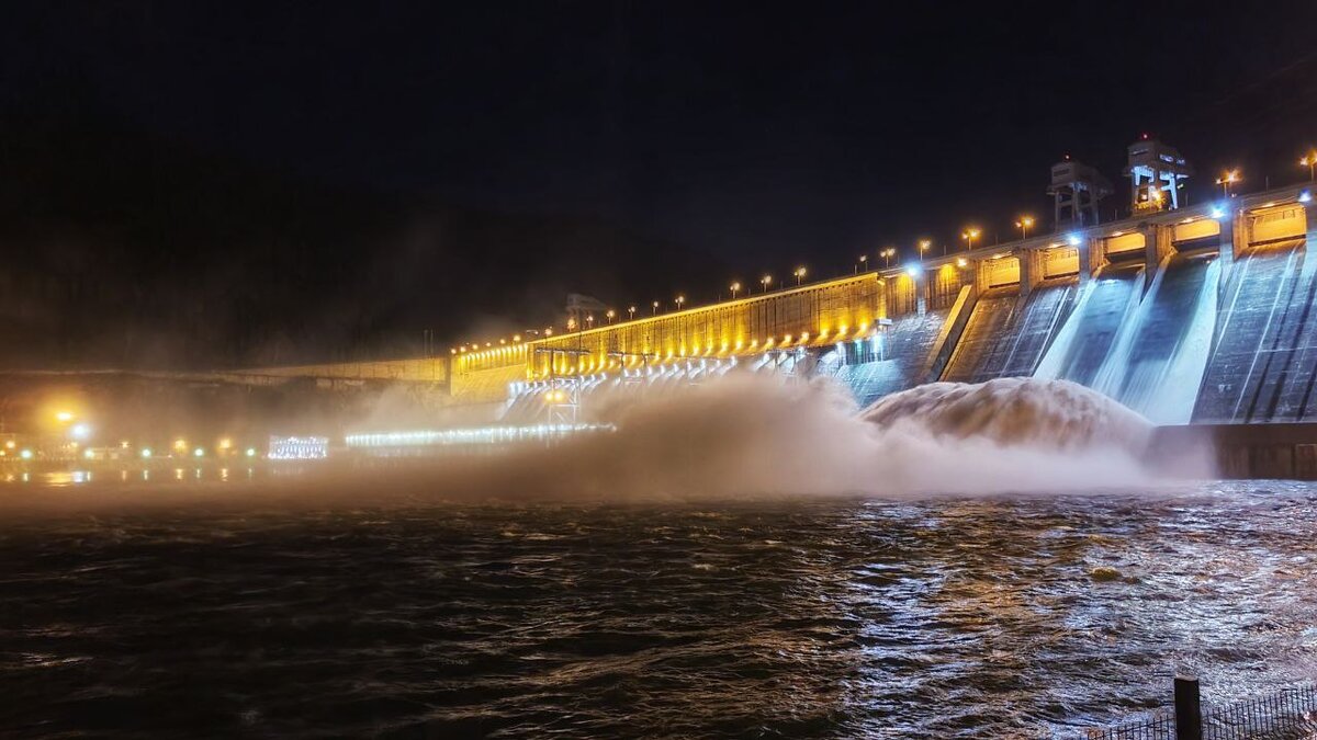 Красноярская ГЭС.