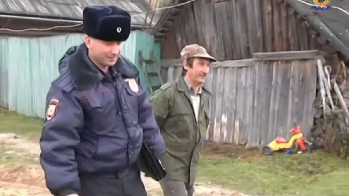 Сами думайте причём тут скорая помощь, полиция и МЧС.