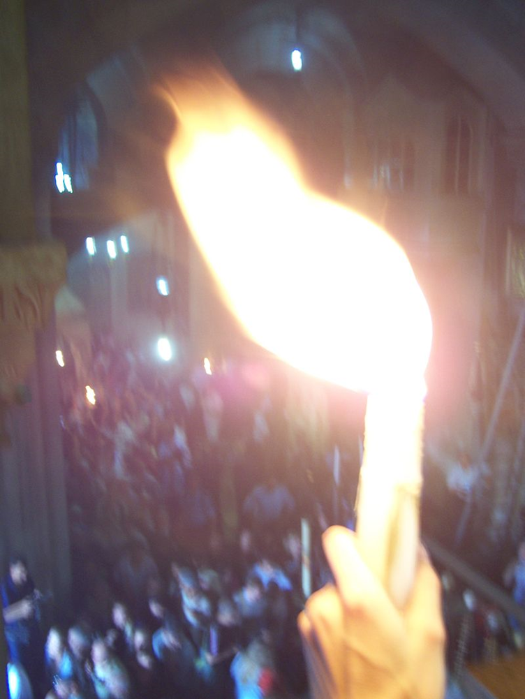 Пламя 33-х свечей (Авторство: Михаил Шигорин. съёмка на месте событий, CC BY-SA 3.0, https://ru.wikipedia.org/w/index.php?curid=1456519)