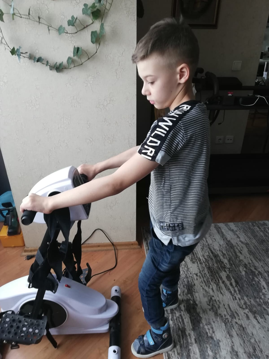 Денис, фото взято из группы помощи в ВК