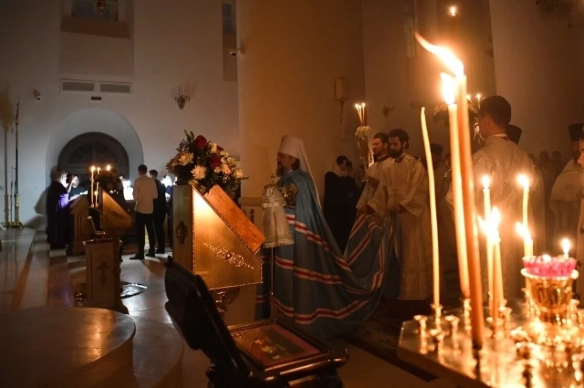    Игорь Руденя встретил Воскресение Христово в Спасо-Преображенском соборе