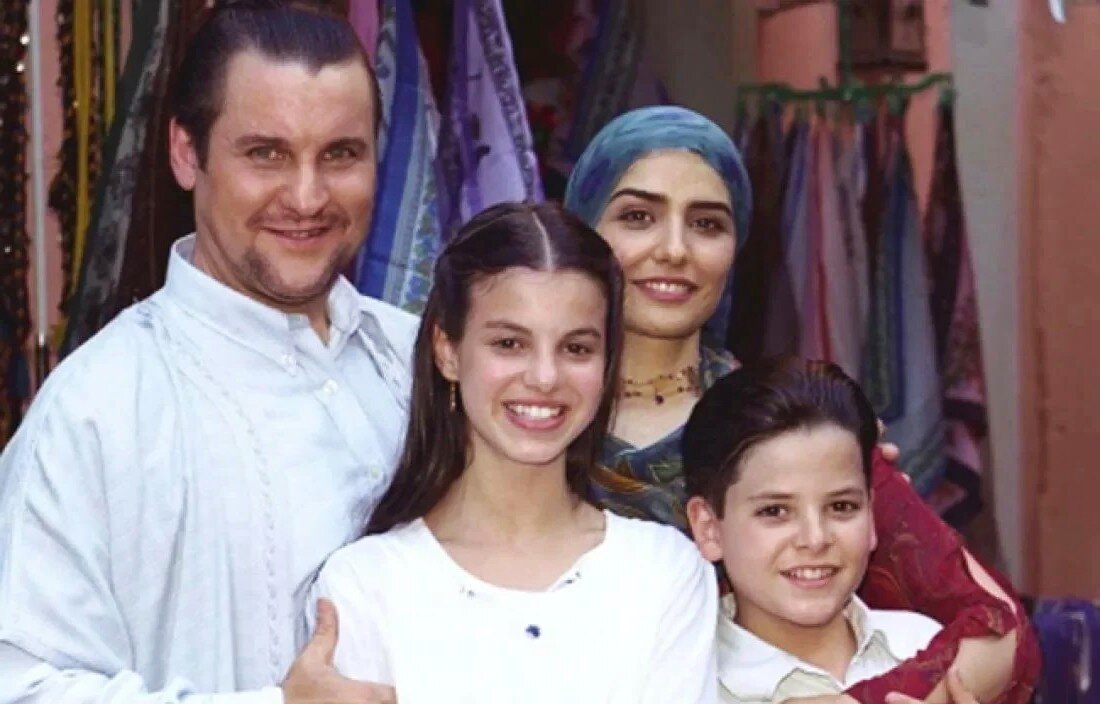 кадр из сериала "Клон"