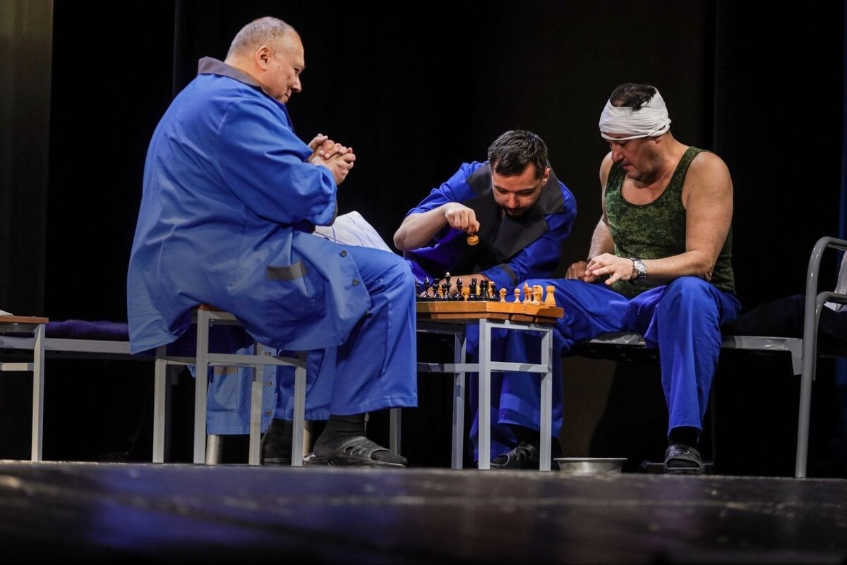     Автор: Валентин Труханенко Источник: teatrmolodeji