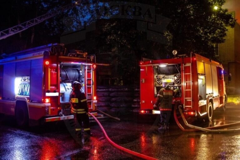    В ночном пожаре в жилом доме в Шарлыкском районе погиб 49-летний мужчина Белов Михаил Александрович