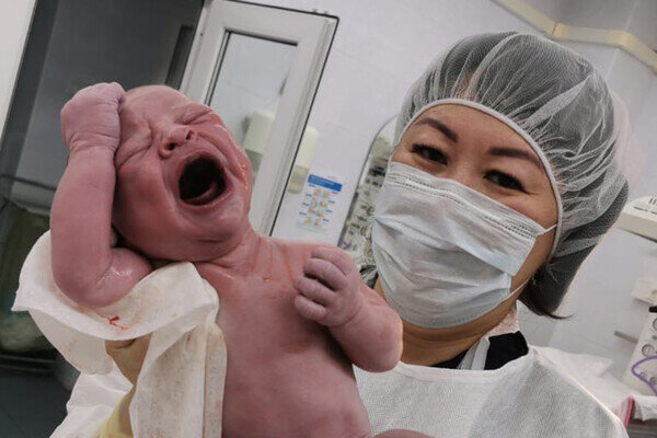    Саглар Хечиева – акушерка НМИЦ акушерства, гинекологии и перинатологии им. академика В. И. Кулакова Минздрава РФ / Фото из личного архива